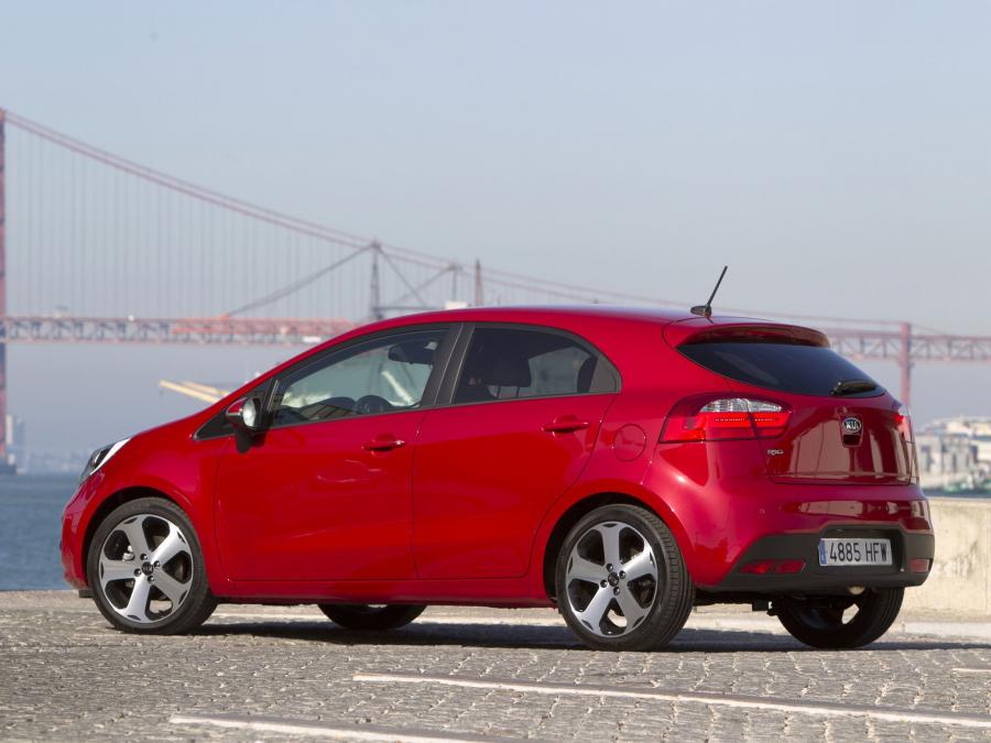  Kia Rio 5-Door 2011 года  (фото 11 из 30)